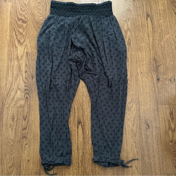 Hei Hei Anthropologie Gray geometric Pattern harem Pants Medium unique comfy - Picture 2 of 10